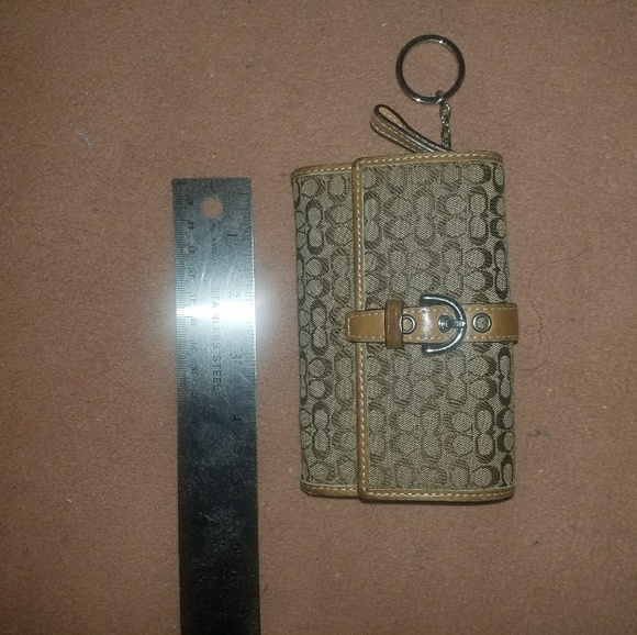Small Coach Wallet - Picture 2 of 7